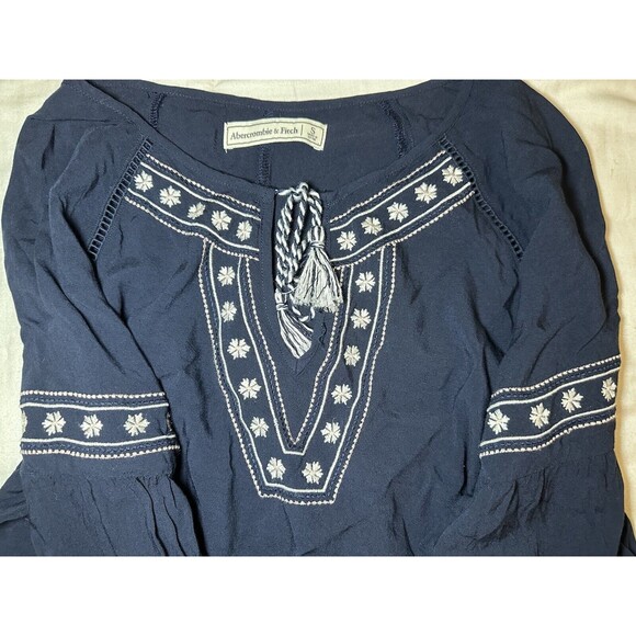 ABERCROMBIE & FITCH Blue Embroidered Long Sleeve Boho Open Back Top Women SMALL - Picture 5 of 10